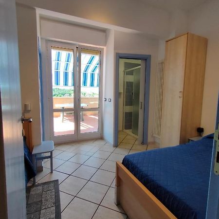 B&B Le Tre Palme Ancona Bagian luar foto